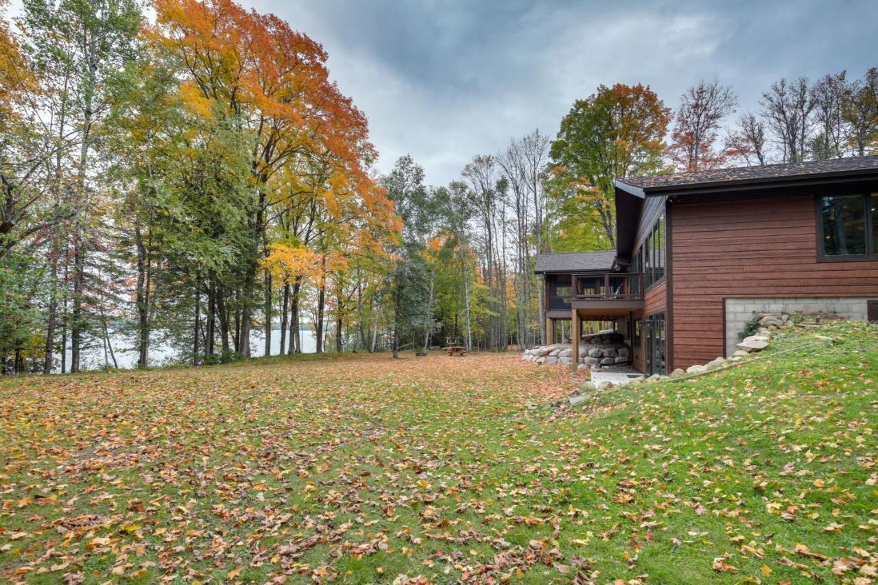 Impressive Presque Isle Lake House With Water Access Villa Exterior photo